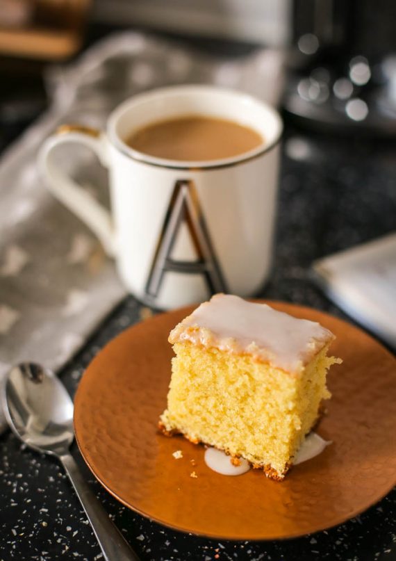 Easy Iced Lemon Cake Recipe xameliax